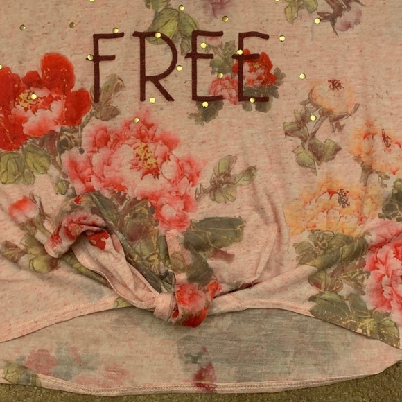 Daytrip ‘Young and Free’ top - Picture 5 of 6